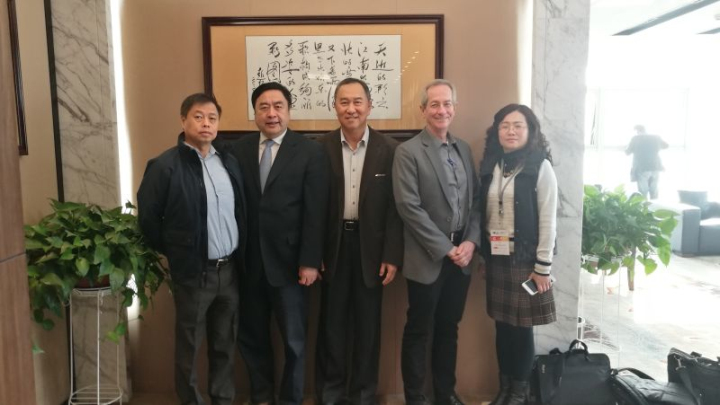 11-趙振元、副院長姚虹與洪啟財副總裁一行親切合影.jpg