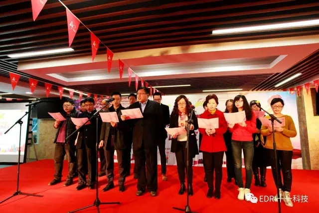 11-工總一院、工總二院共同詩(shī)朗誦《紅旗飄飄》.webp.jpg