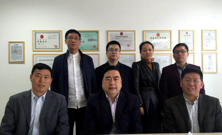 3-趙振元同志與南通分院周安舉、賀奎田、趙宇、郭明偉、于海燕、唐鋒等同志親切合影.jpg